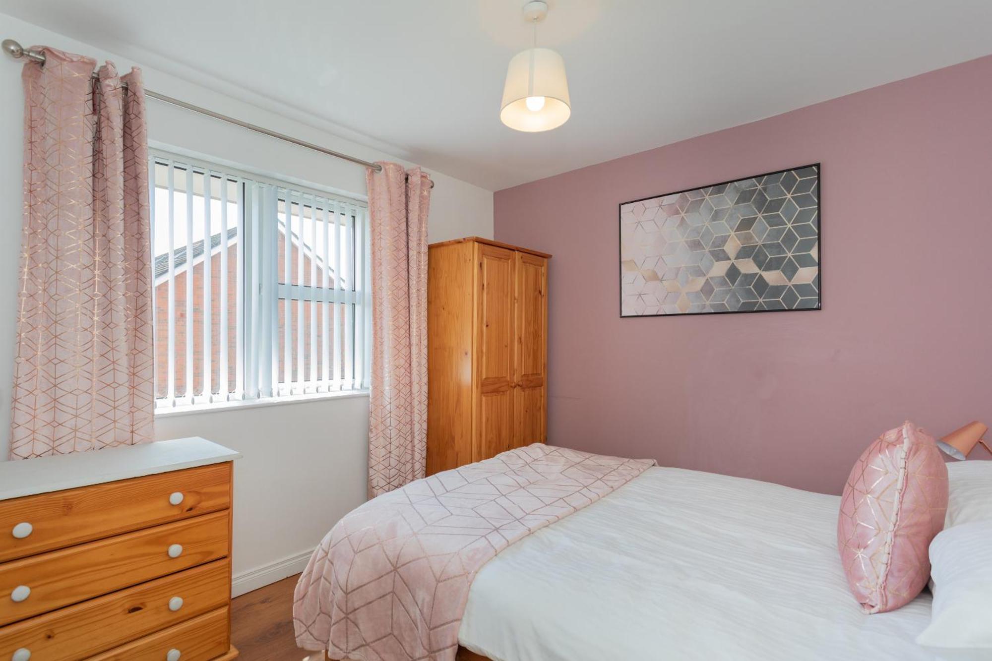 Ardenlee - Stylish 3 Bed Apt Close To City, Parking And Wifi Belfast Exterior foto
